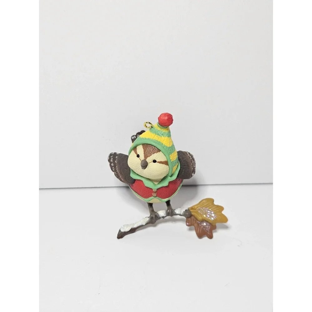 2021 Hallmark Keepsake Ornament Cozy Critters 5th In Series Bird Winter Hat Leaf